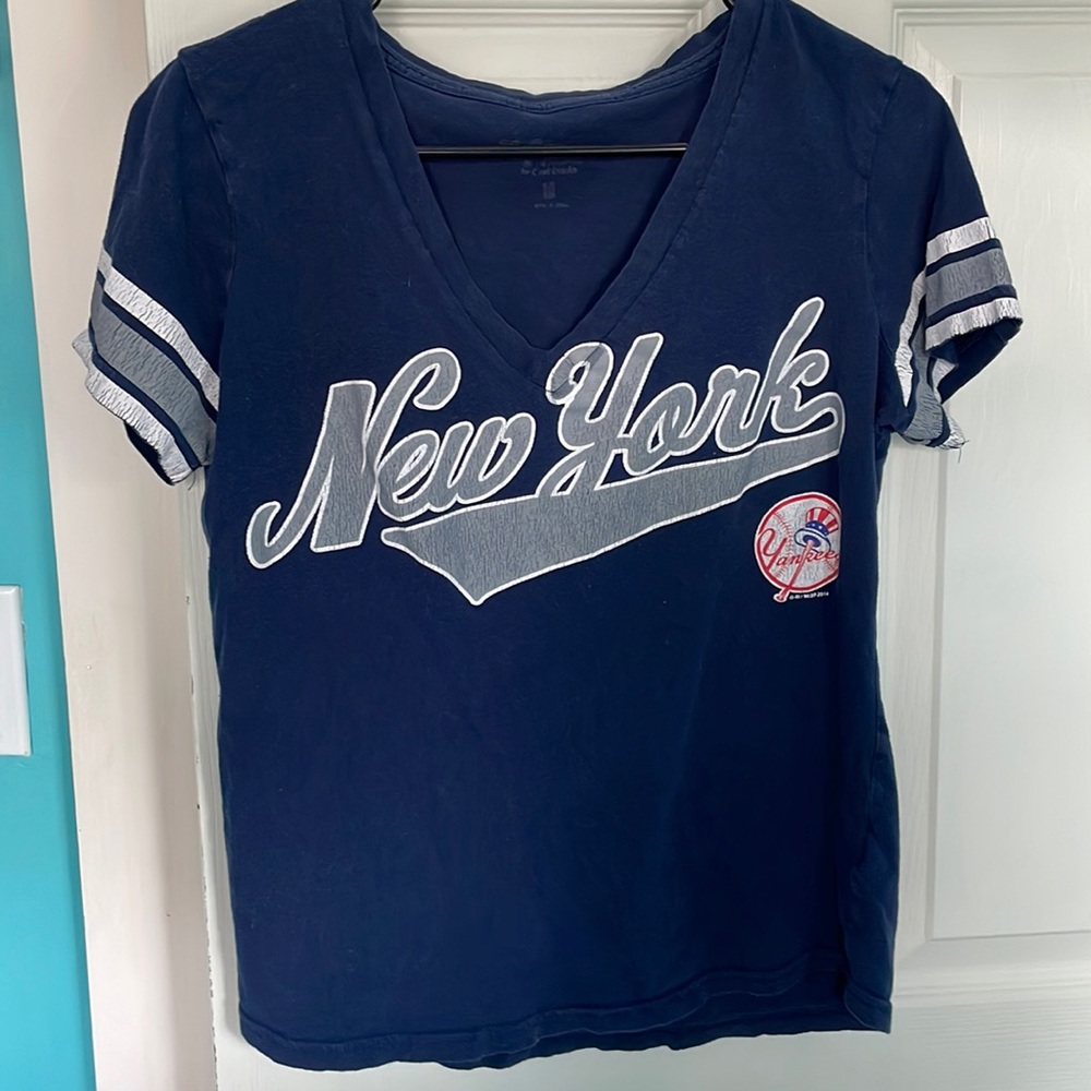 Yankees medium tee